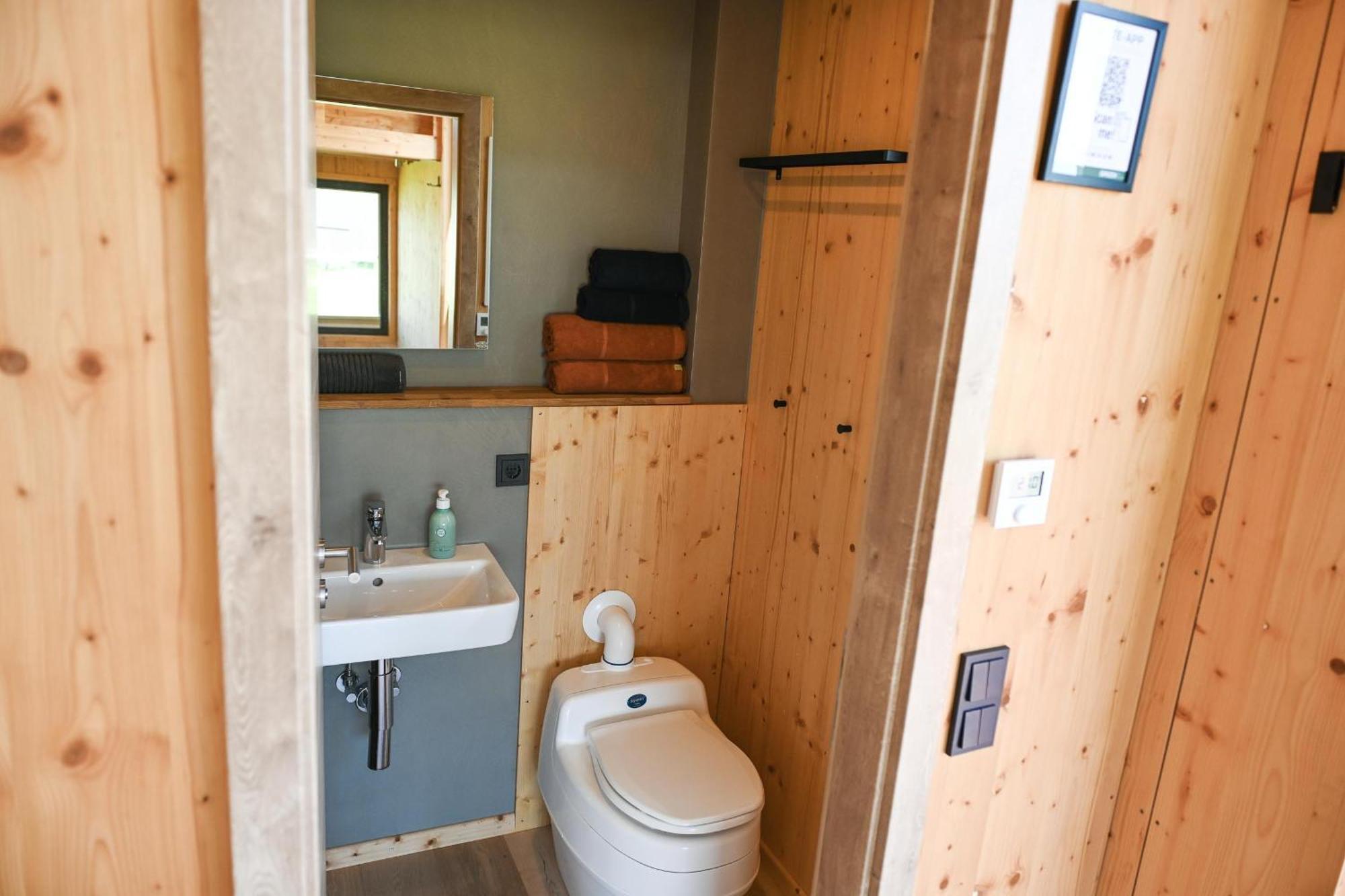 Tiny House Nature 8 Innenlage - Green Tiny Village Harlesiel คาโรลิเนนซีล ภายนอก รูปภาพ